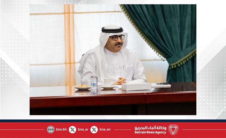 وزير التربية والتعليم يلتقي أعضاء اللجنة الاستشارية الطلابية للمدارس الثانوية الحكومية وزير التربية والتعليم يلتقي أعضاء اللجنة الاستشارية الطلابية للمدارس الثانوية الحكومية